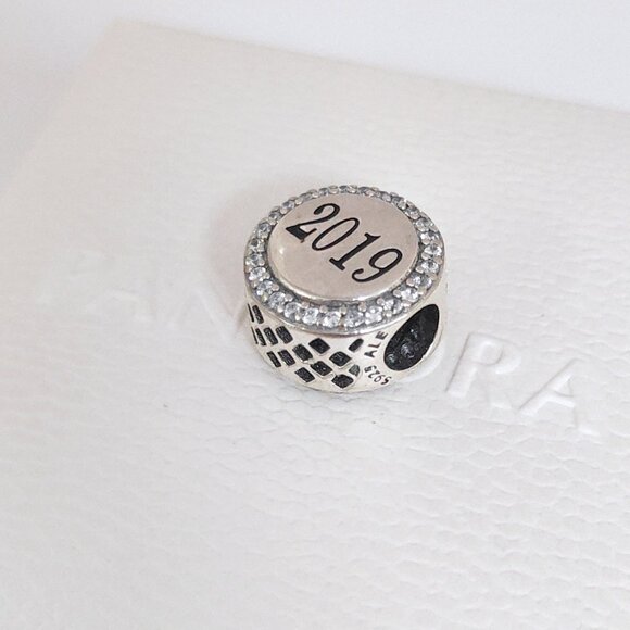 Pandora New York City NYC Gay Pride Rainbow Liberty Bead Moments Charm S925 ALE - Picture 7 of 8